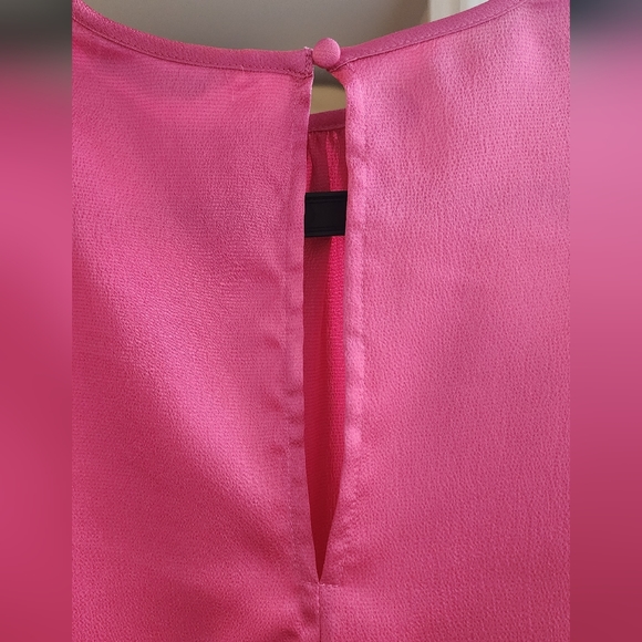 Pink blouse with decorative cuffs - size small - Picture 5 of 5